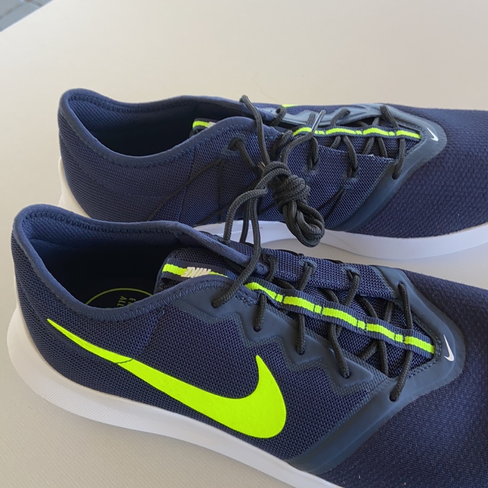Nike sneakers - Picture 5 of 8